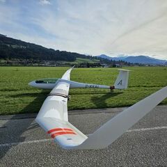 Flugwegposition um 16:08:31: Aufgenommen in der Nähe von Gemeinde St. Johann in Tirol, St. Johann in Tirol, Österreich in 636 Meter